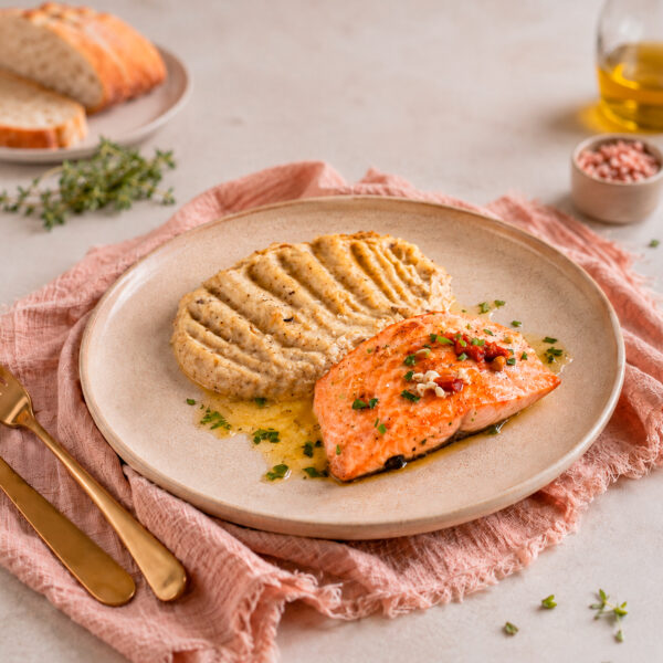 Salmón a las Finas Hierbas con Puré de Coliflor Keto, 300g, Tremus