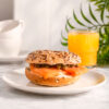 Bagel Salmon Queso Crema y Alcaparra 1